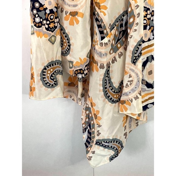 HD in Paris elegant asymmetrical Hem V-neck top - Picture 4 of 5